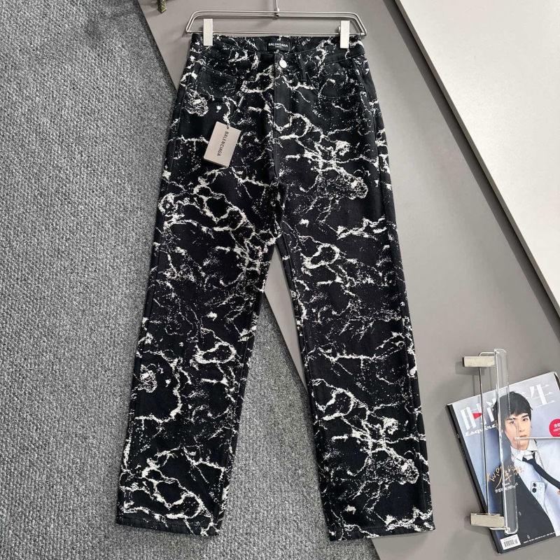 Ba*len*cia*ga jeans